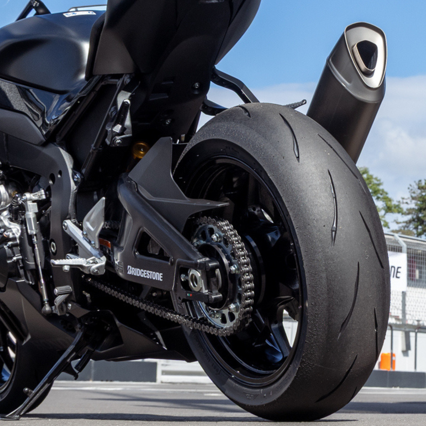 BRIDGESTONE BATTLAX RS10 190/50-17 TL 73W